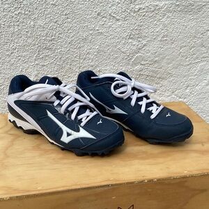 Mizuno Women’s Molded Cleats baseball softball